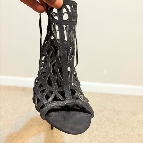 Black Heels with Intricate Cut-Out Design and Open Toe - Picture 6 of 12